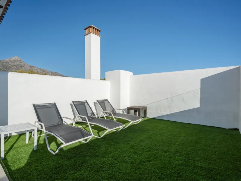 Experience elevated living in this stunning duplex penthouse located in the heart of Aloha, Marbella — one of Nueva Andalucía's most desirable neighborhoods. Spanning 320 m² across two spacious floors, this home blends contemporary elegance with exception