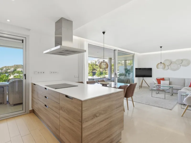 Apartment - Middle Floor Apartment в продаже в Benahavís, Málaga. В доме 3 спален и 2 ванных комнат. Площадь дома 159 м²
