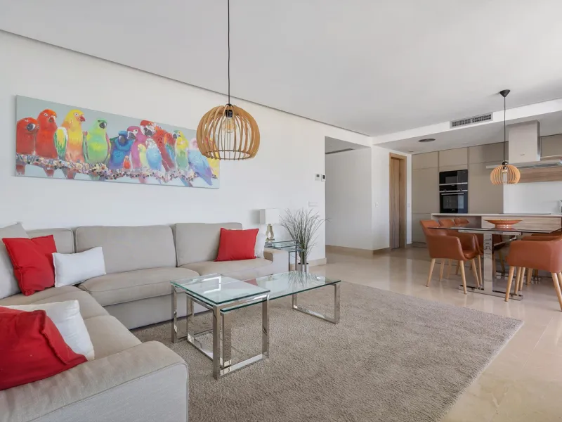 Apartment - Middle Floor Apartment в продаже в Benahavís, Málaga. В доме 3 спален и 2 ванных комнат. Площадь дома 159 м²