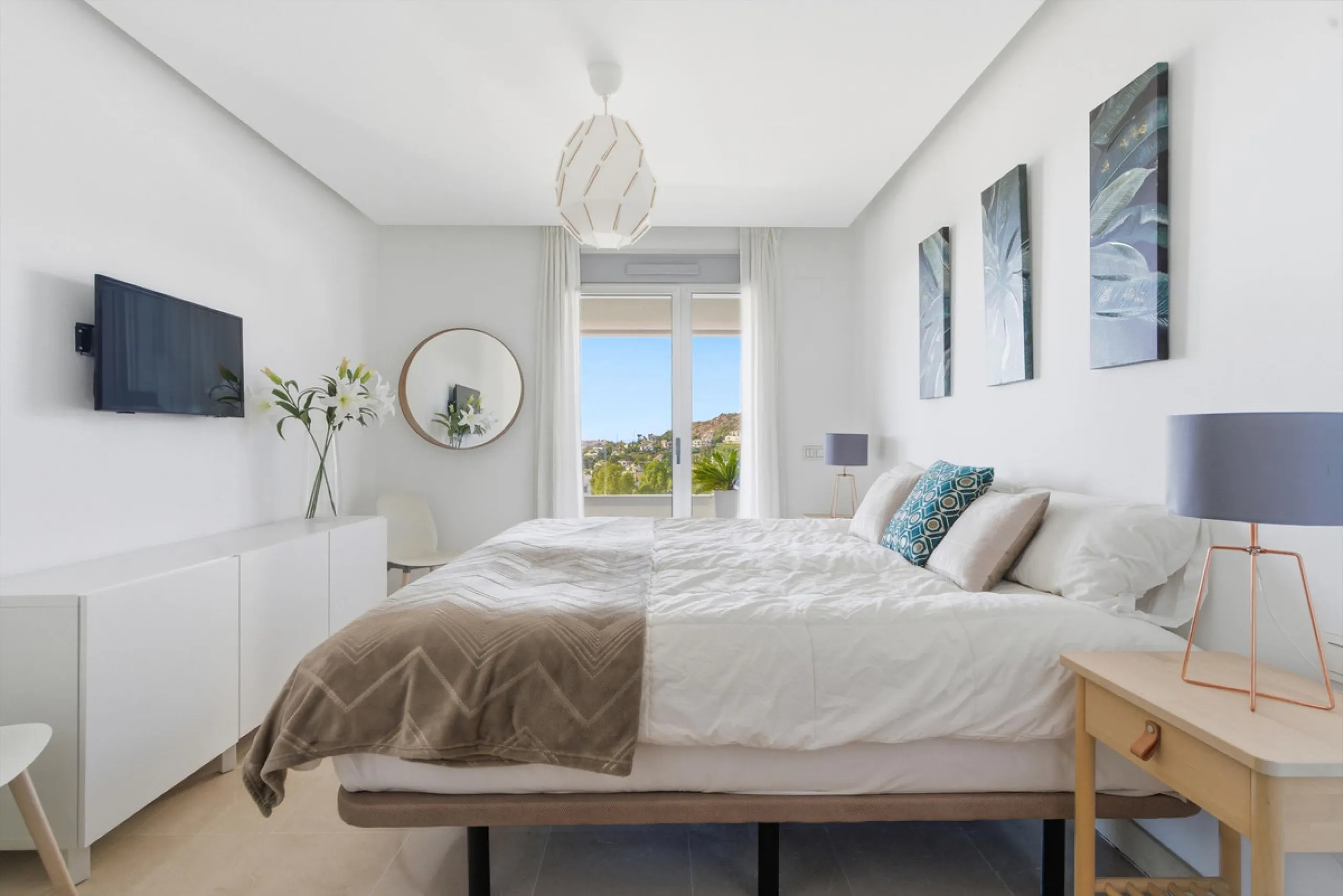 Apartment - Middle Floor Apartment в продаже в Benahavís, Málaga. В доме 3 спален и 2 ванных комнат. Площадь дома 159 м²