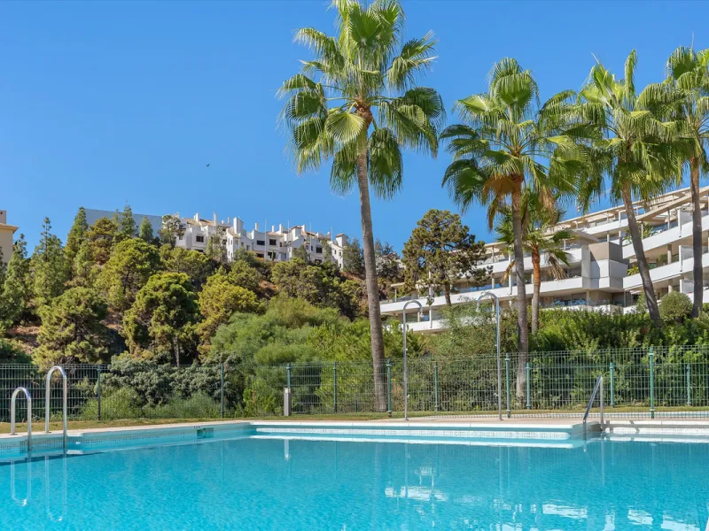 Apartment - Middle Floor Apartment в продаже в Benahavís, Málaga. В доме 3 спален и 2 ванных комнат. Площадь дома 159 м²