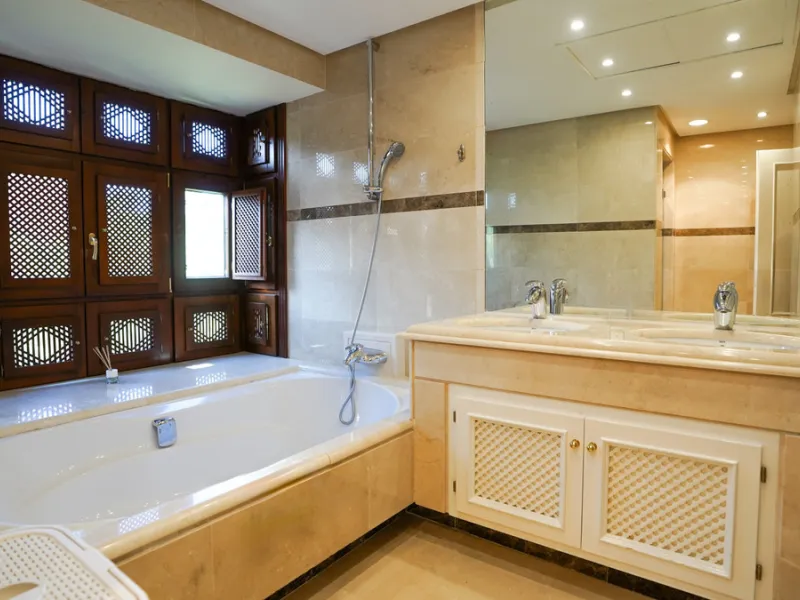 Apartment - Penthouse в продаже в Marbella, Málaga. В доме 3 спален и 3 ванных комнат. Площадь дома 385 м²