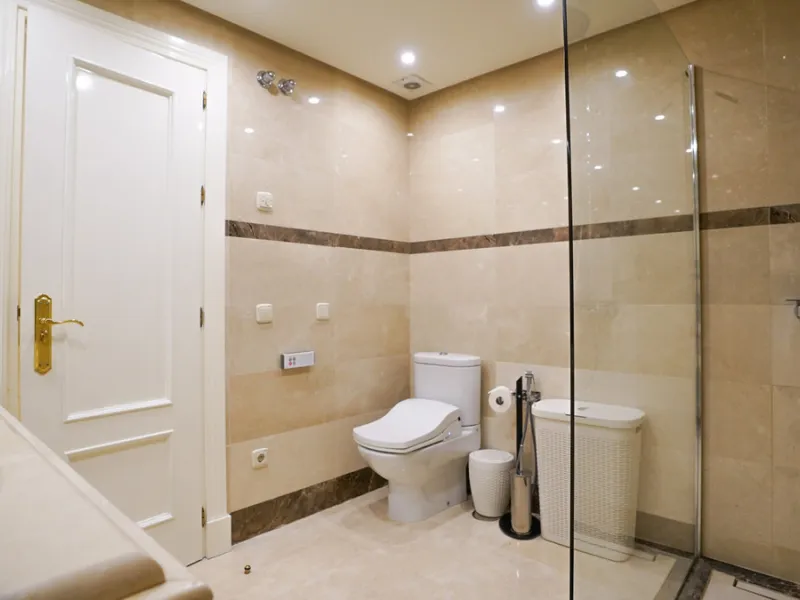 Apartment - Penthouse в продаже в Marbella, Málaga. В доме 3 спален и 3 ванных комнат. Площадь дома 385 м²