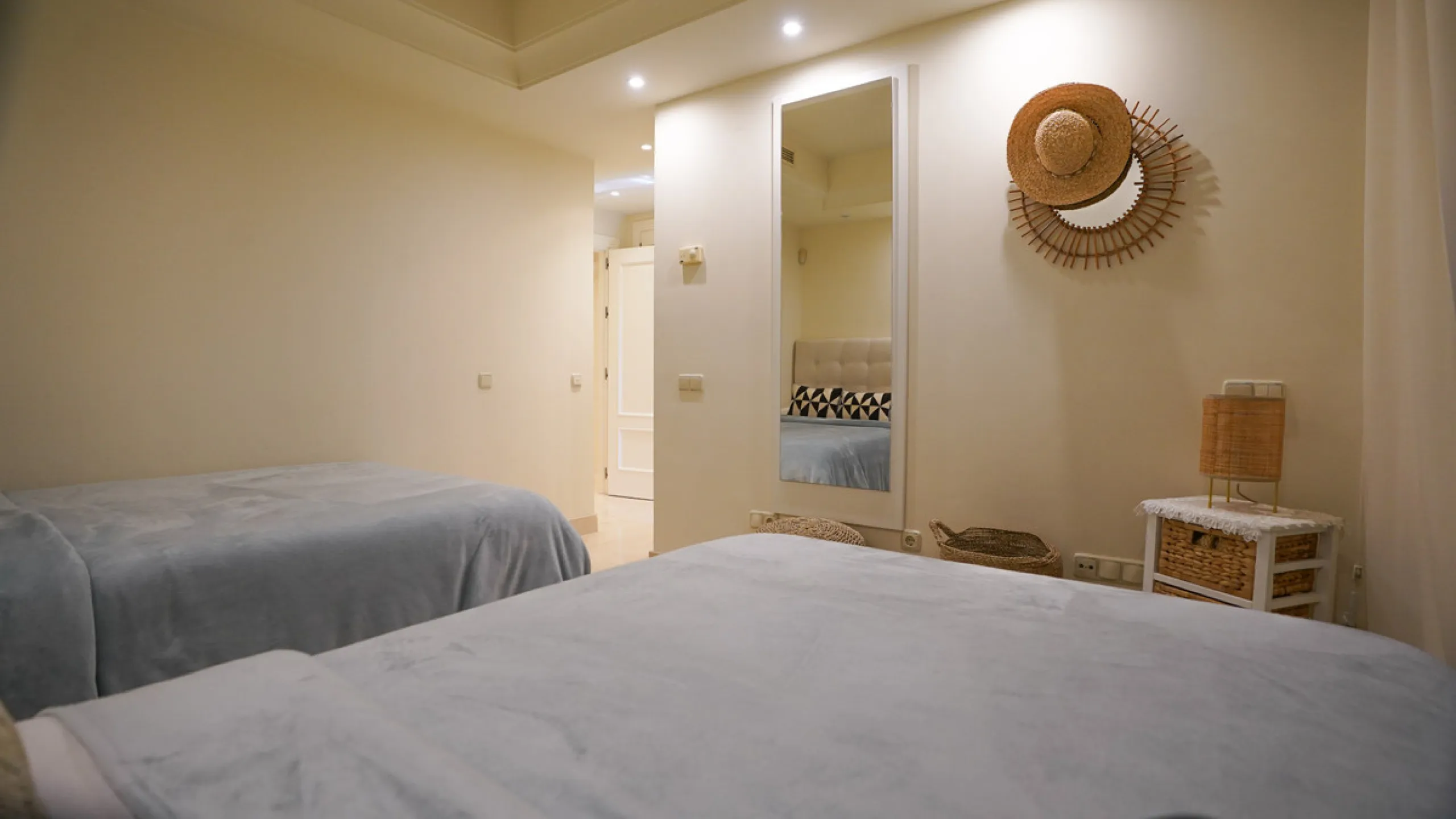 Apartment - Penthouse в продаже в Marbella, Málaga. В доме 3 спален и 3 ванных комнат. Площадь дома 385 м²