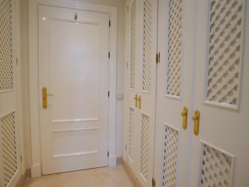 Apartment - Penthouse в продаже в Marbella, Málaga. В доме 3 спален и 3 ванных комнат. Площадь дома 385 м²