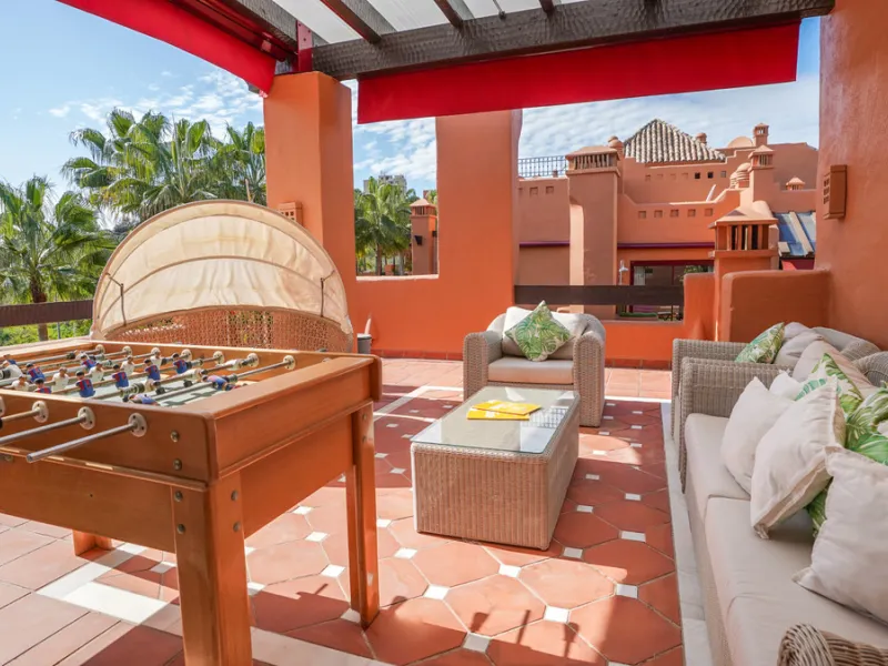Apartment - Penthouse в продаже в Marbella, Málaga. В доме 3 спален и 3 ванных комнат. Площадь дома 385 м²