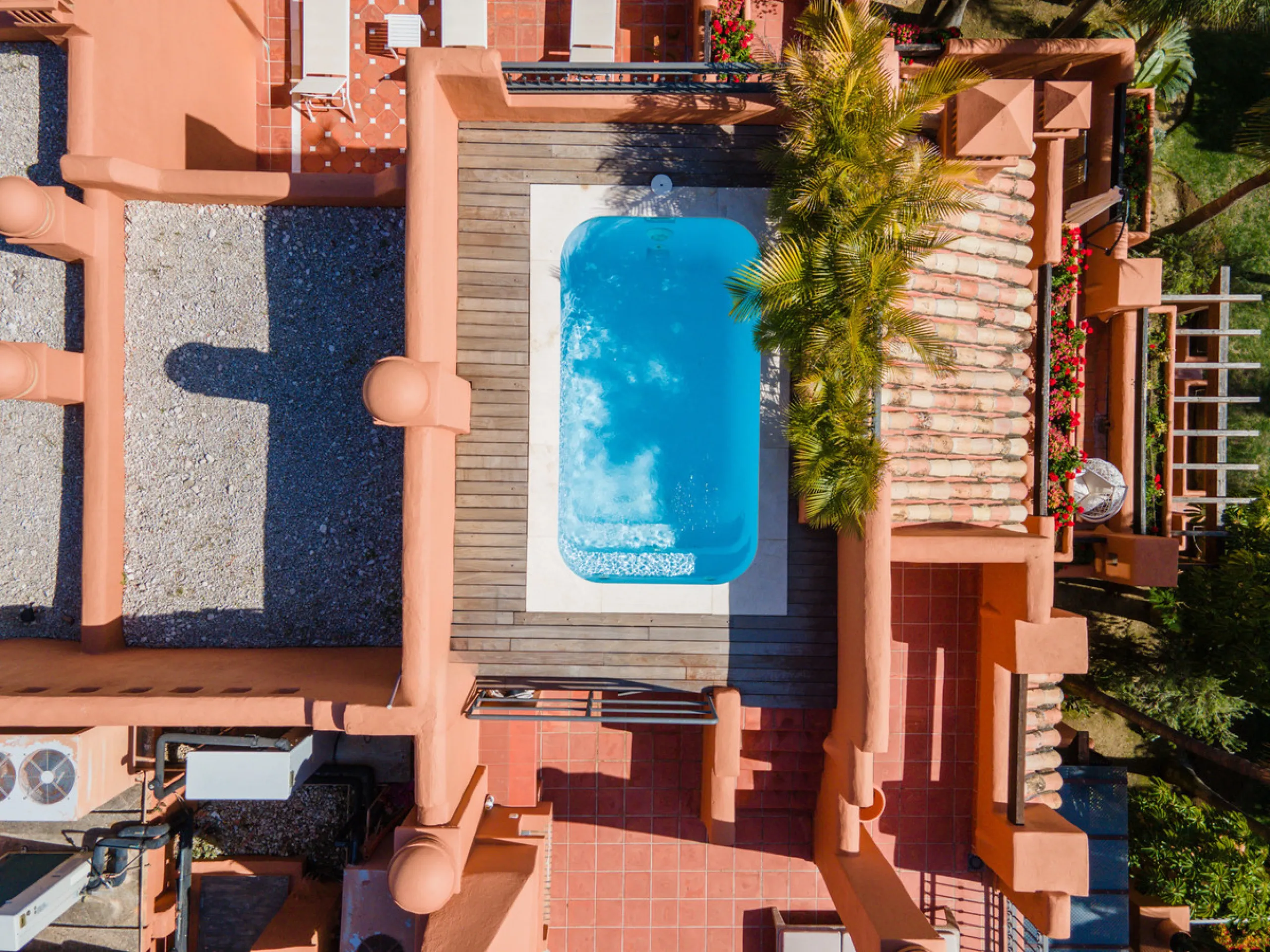 Apartment - Penthouse в продаже в Marbella, Málaga. В доме 3 спален и 3 ванных комнат. Площадь дома 385 м²