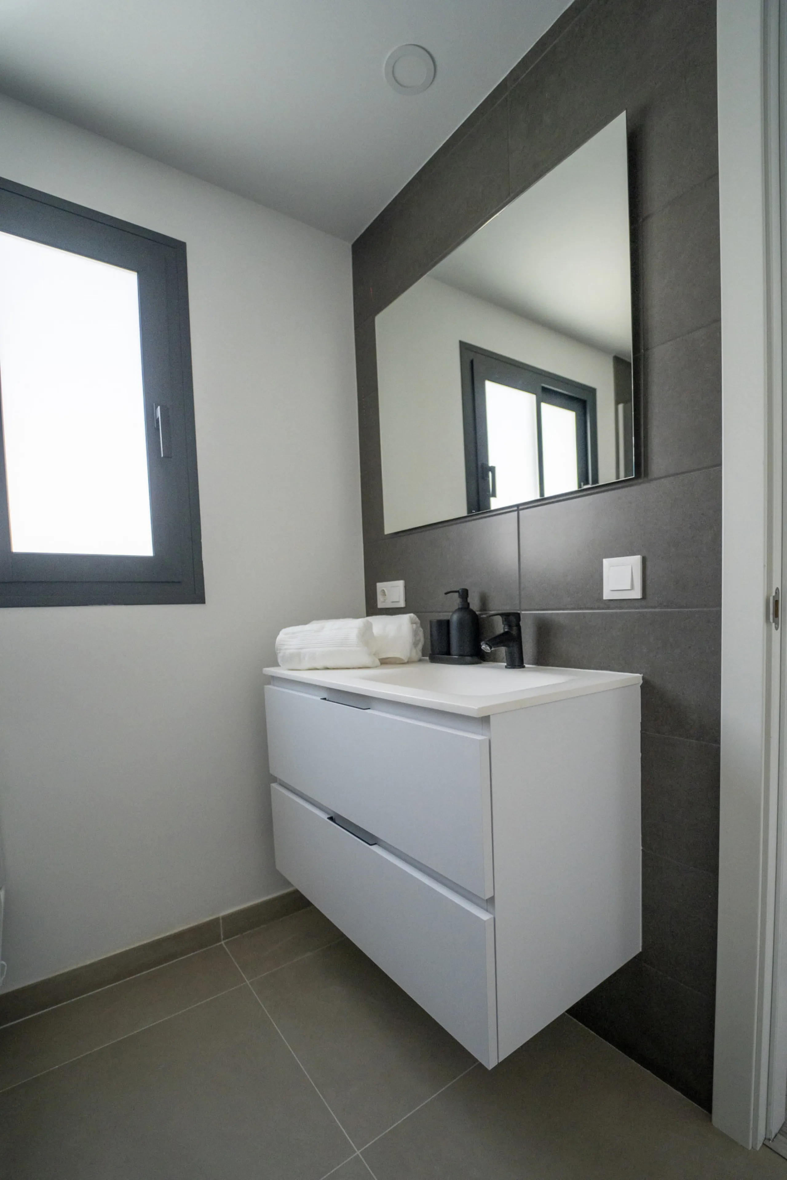 Experience the perfect blend of comfort, style, and Mediterranean charm in this beautifully designed modern townhouse. Set in a peaceful residential area, this home offers a calm retreat while still being conveniently close to everything you need. The pro