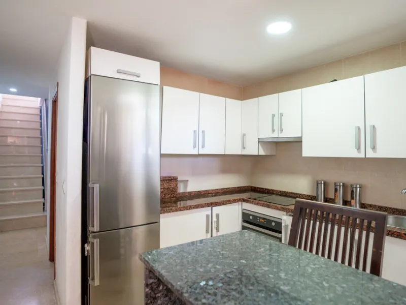 Apartment - Penthouse Duplex в продаже в Estepona, Málaga. В доме 3 спален и 2 ванных комнат. Площадь дома 116 м²