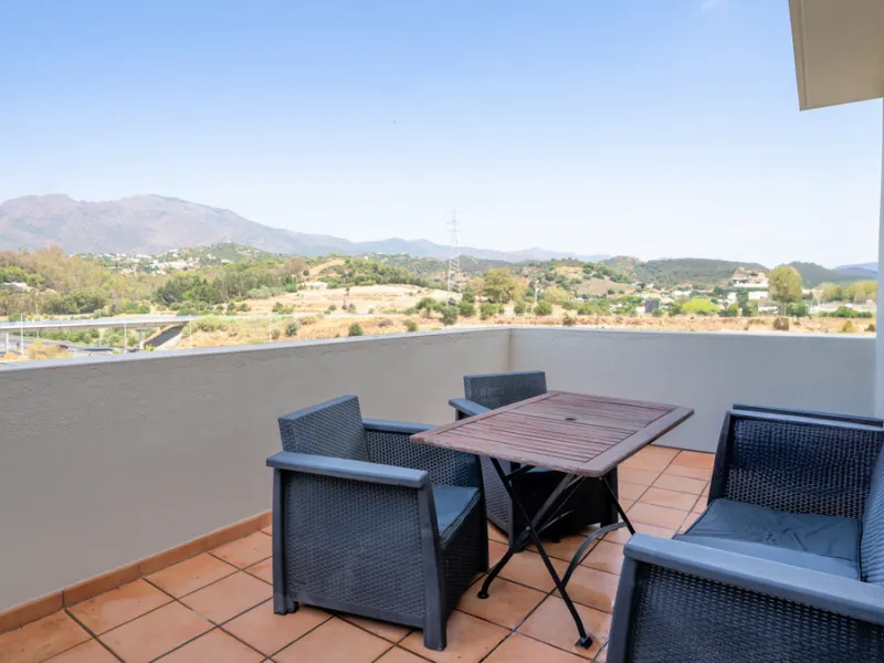 Apartment - Penthouse Duplex в продаже в Estepona, Málaga. В доме 3 спален и 2 ванных комнат. Площадь дома 116 м²