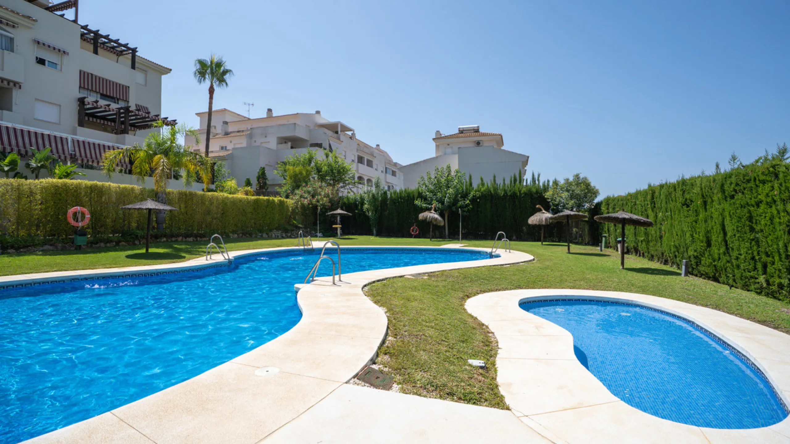 Apartment - Penthouse Duplex в продаже в Estepona, Málaga. В доме 3 спален и 2 ванных комнат. Площадь дома 116 м²