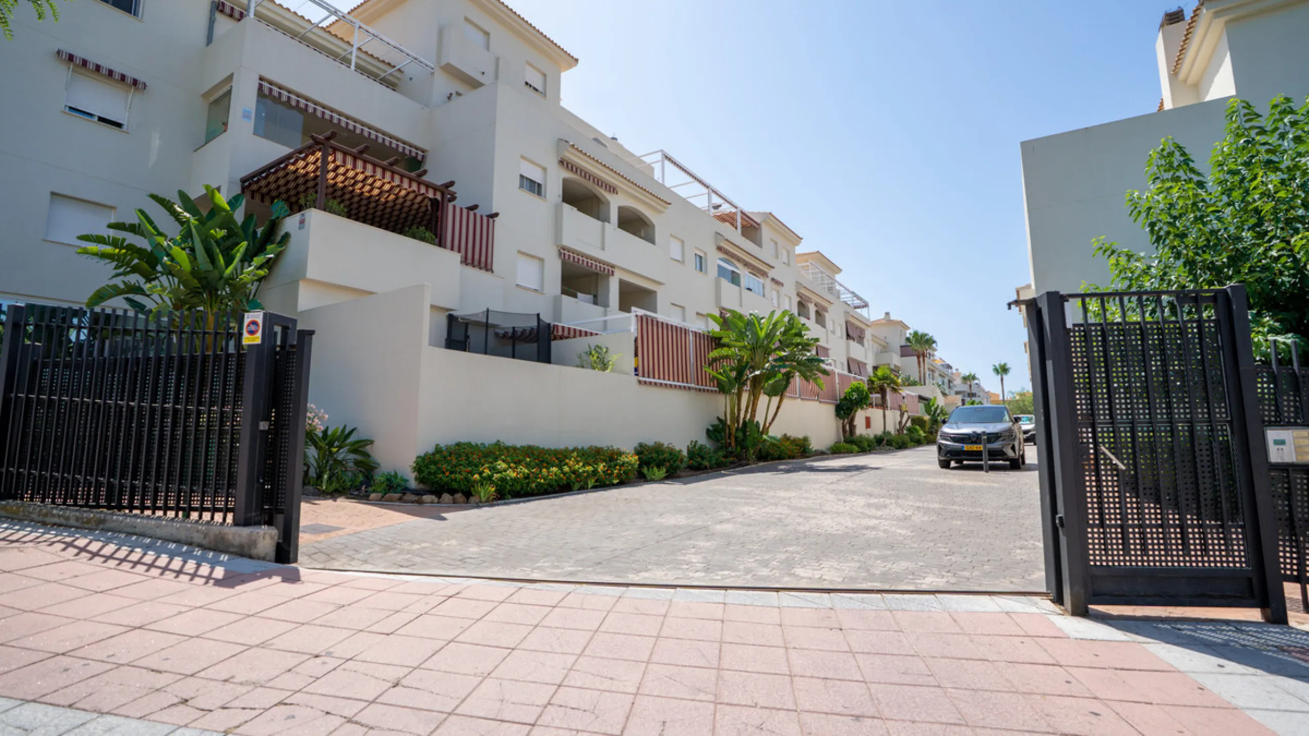 Apartment - Penthouse Duplex в продаже в Estepona, Málaga. В доме 3 спален и 2 ванных комнат. Площадь дома 116 м²