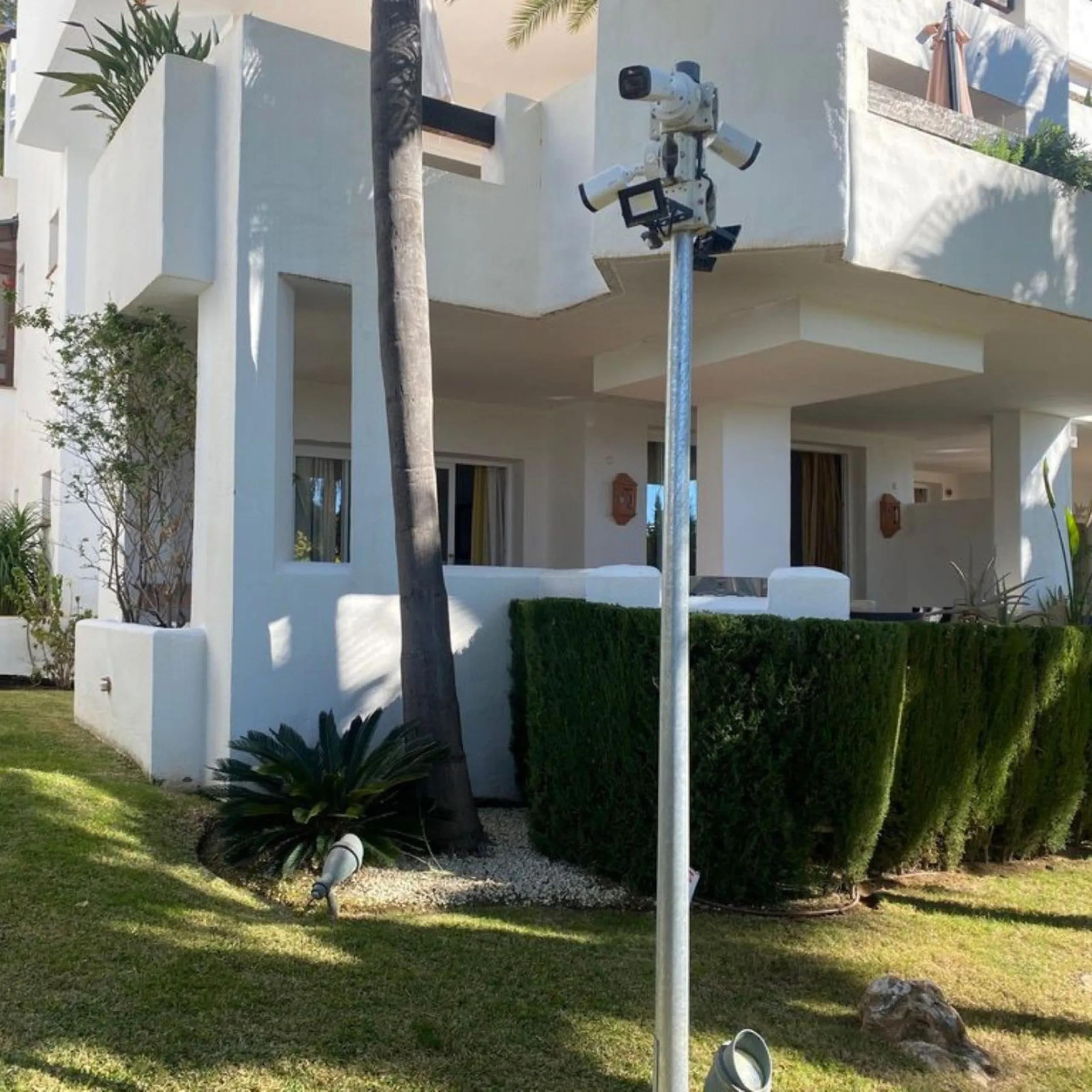 Apartment - Ground Floor Apartment в продаже в Marbella, Málaga. В доме 3 спален и 2 ванных комнат. Площадь дома 150 м²
