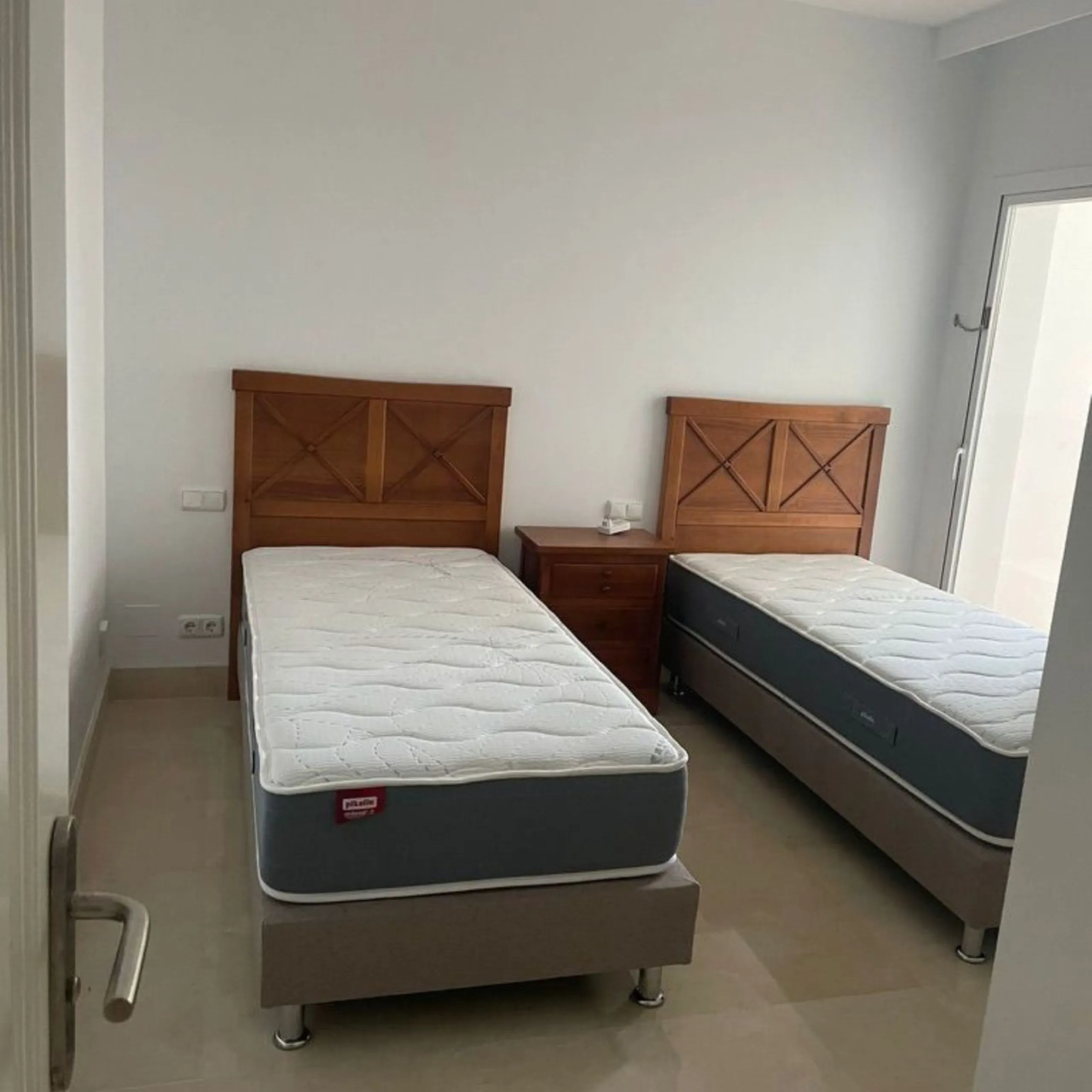Apartment - Ground Floor Apartment в продаже в Marbella, Málaga. В доме 3 спален и 2 ванных комнат. Площадь дома 150 м²