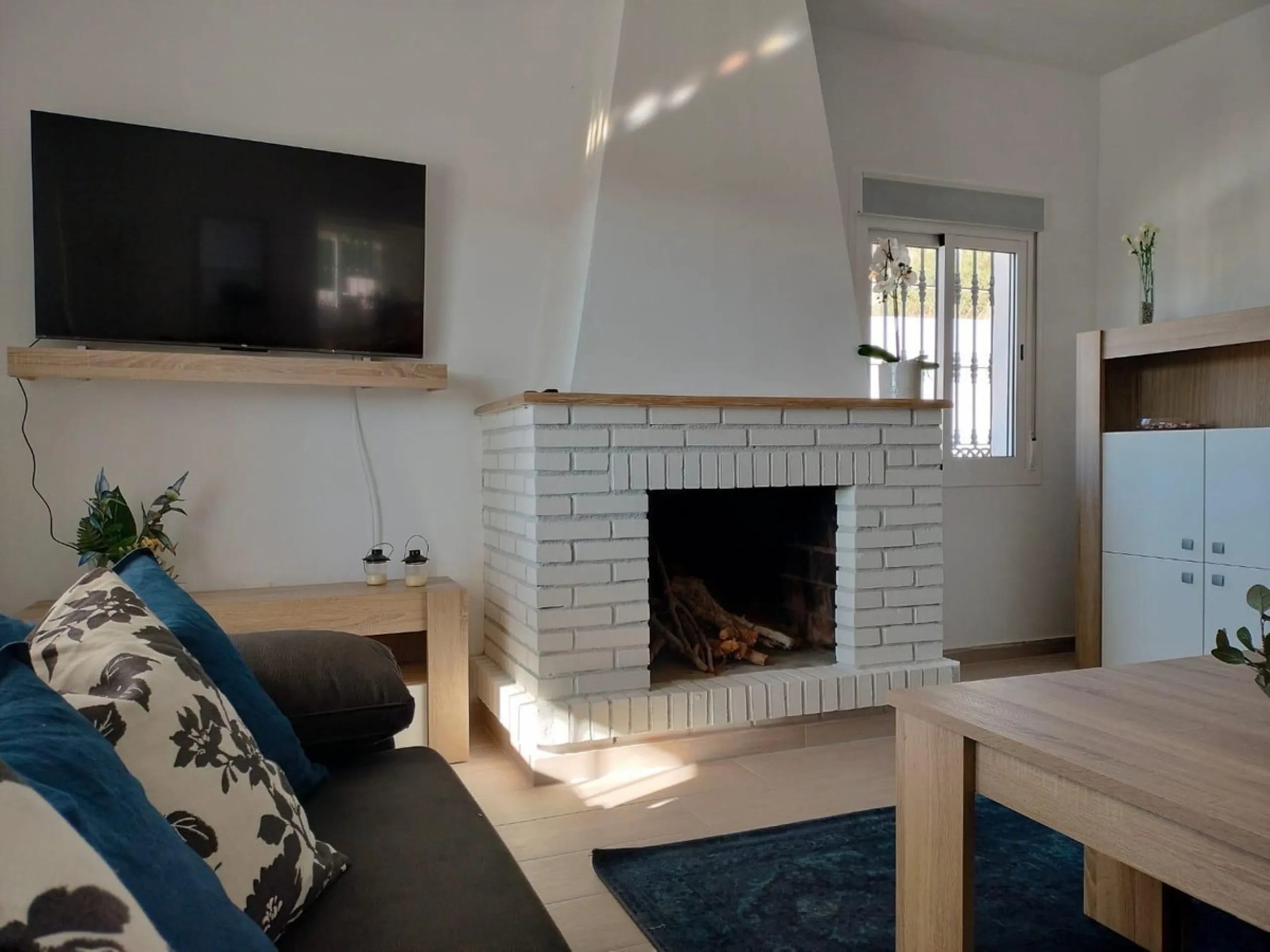 Property with Three Independent Dwellings in Arroyo de la Miel