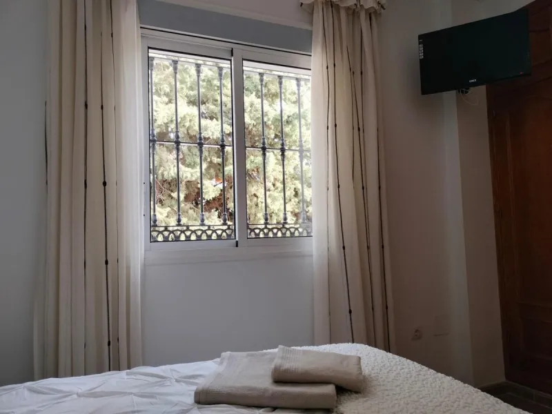 Property with Three Independent Dwellings in Arroyo de la Miel