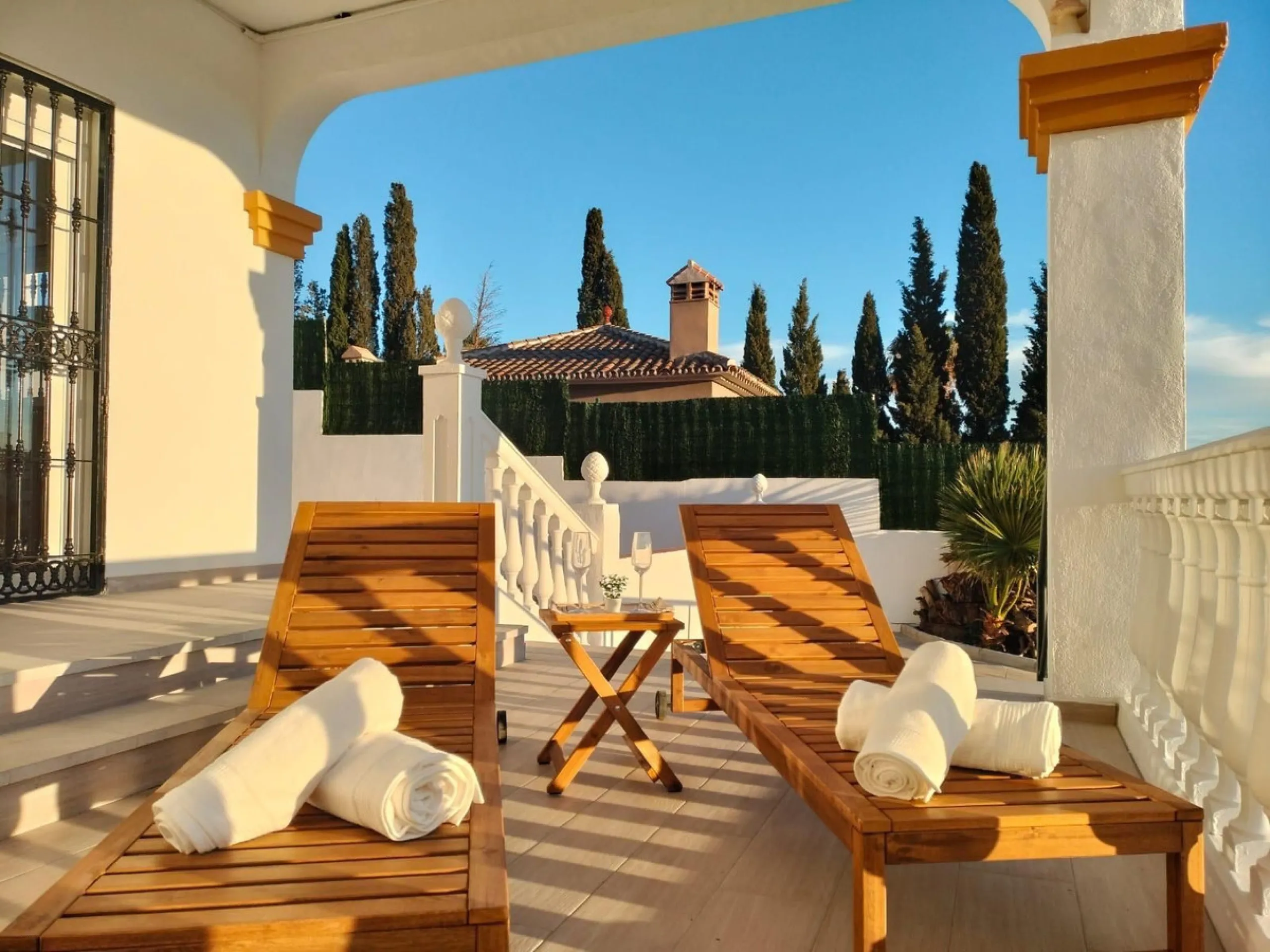 Property with Three Independent Dwellings in Arroyo de la Miel