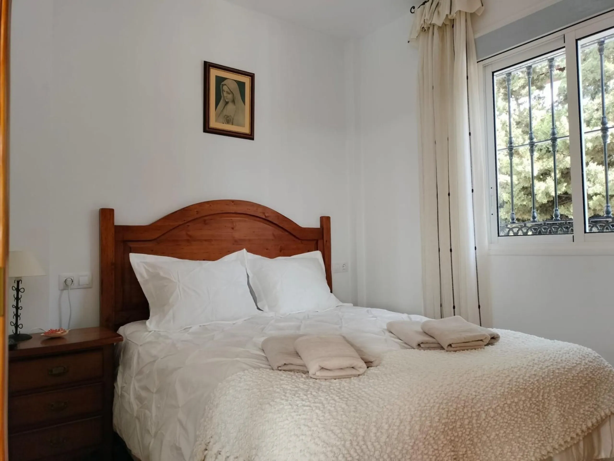 Property with Three Independent Dwellings in Arroyo de la Miel