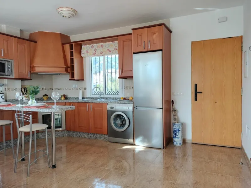 Property with Three Independent Dwellings in Arroyo de la Miel