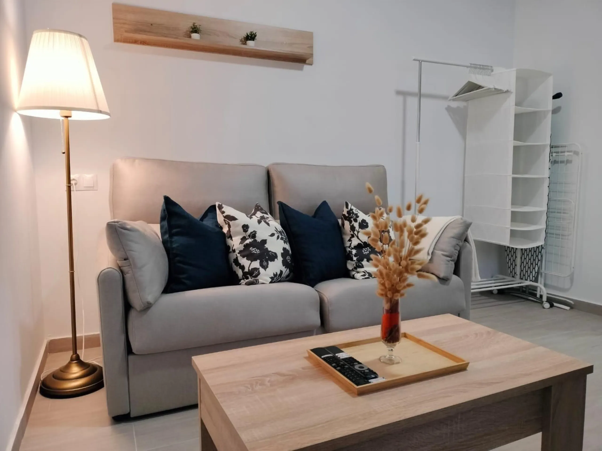 Property with Three Independent Dwellings in Arroyo de la Miel