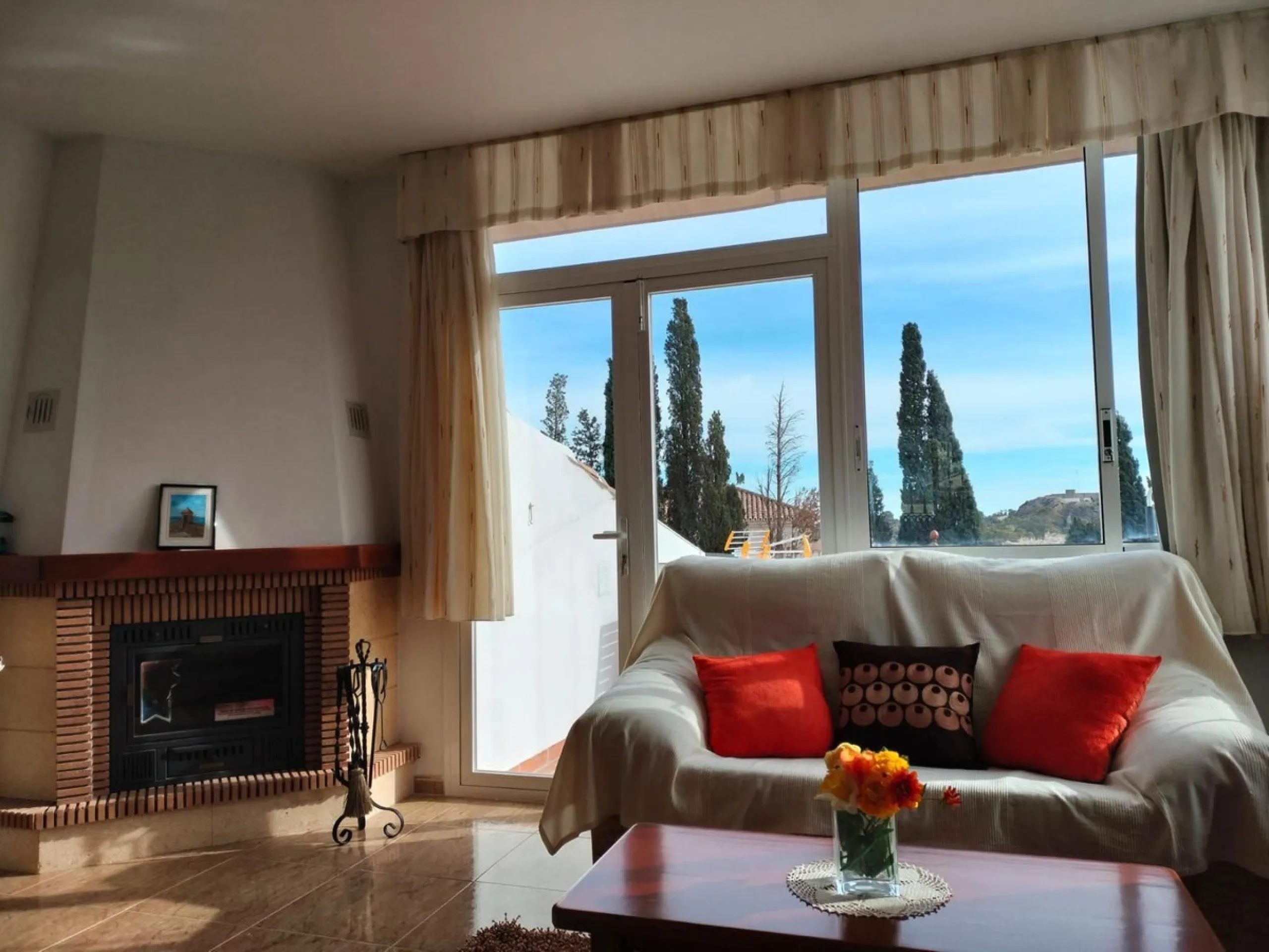 Property with Three Independent Dwellings in Arroyo de la Miel