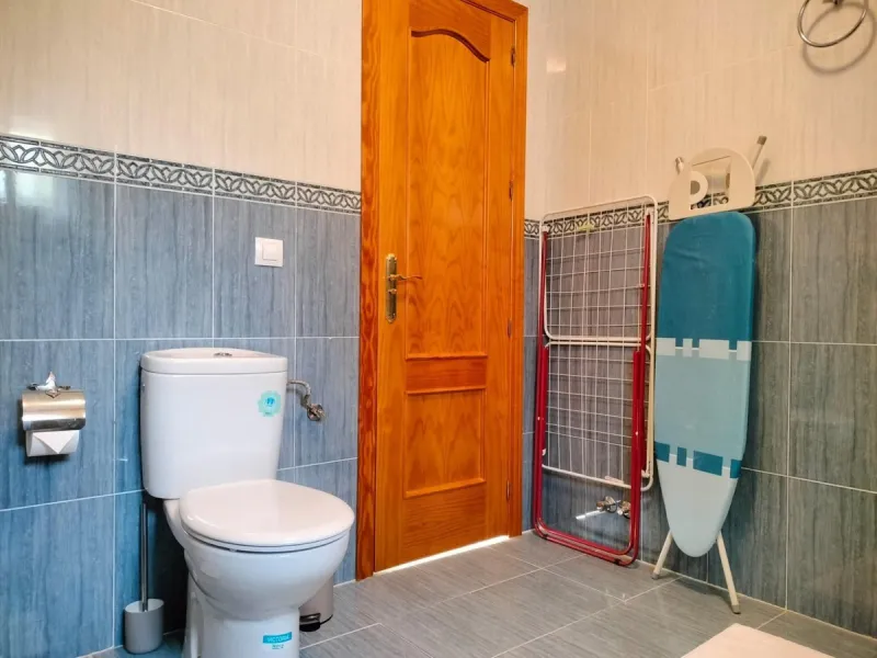Property with Three Independent Dwellings in Arroyo de la Miel