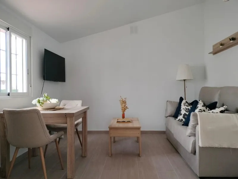 Property with Three Independent Dwellings in Arroyo de la Miel