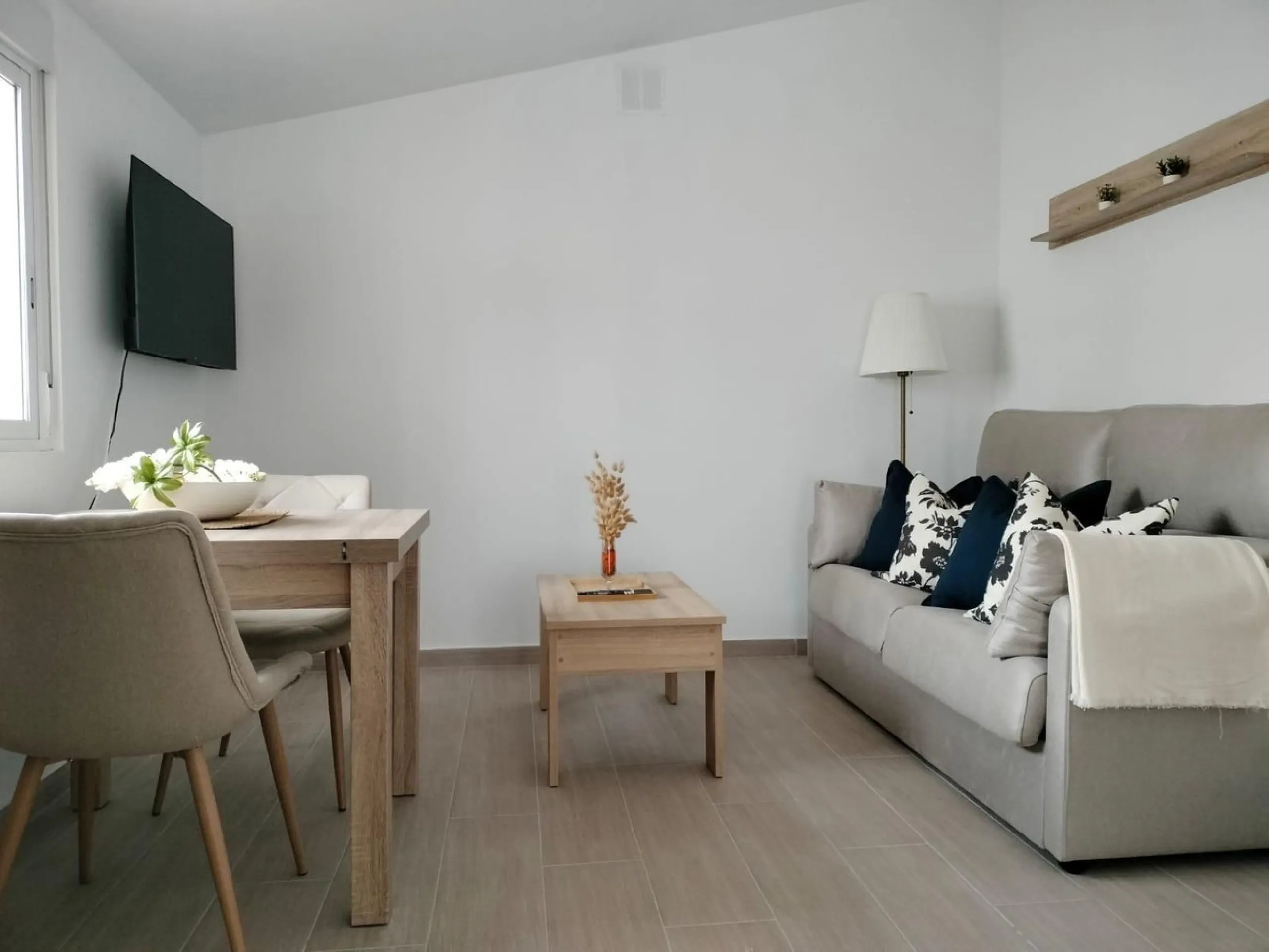 Property with Three Independent Dwellings in Arroyo de la Miel