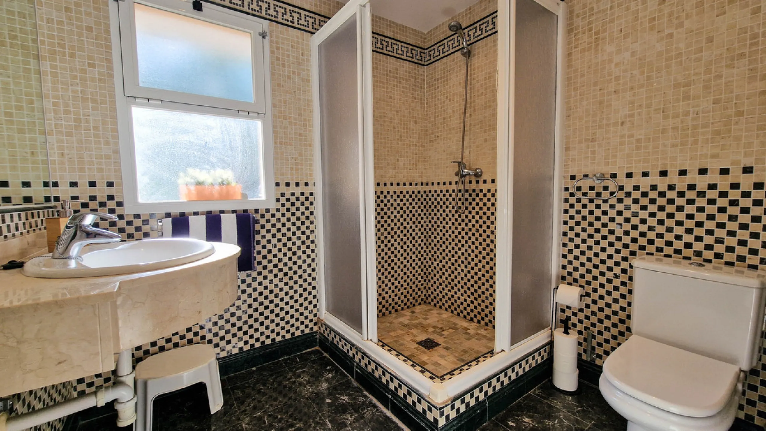Apartment - Penthouse в продаже в Manilva, Málaga. В доме 3 спален и 2 ванных комнат. Площадь дома 154 м²