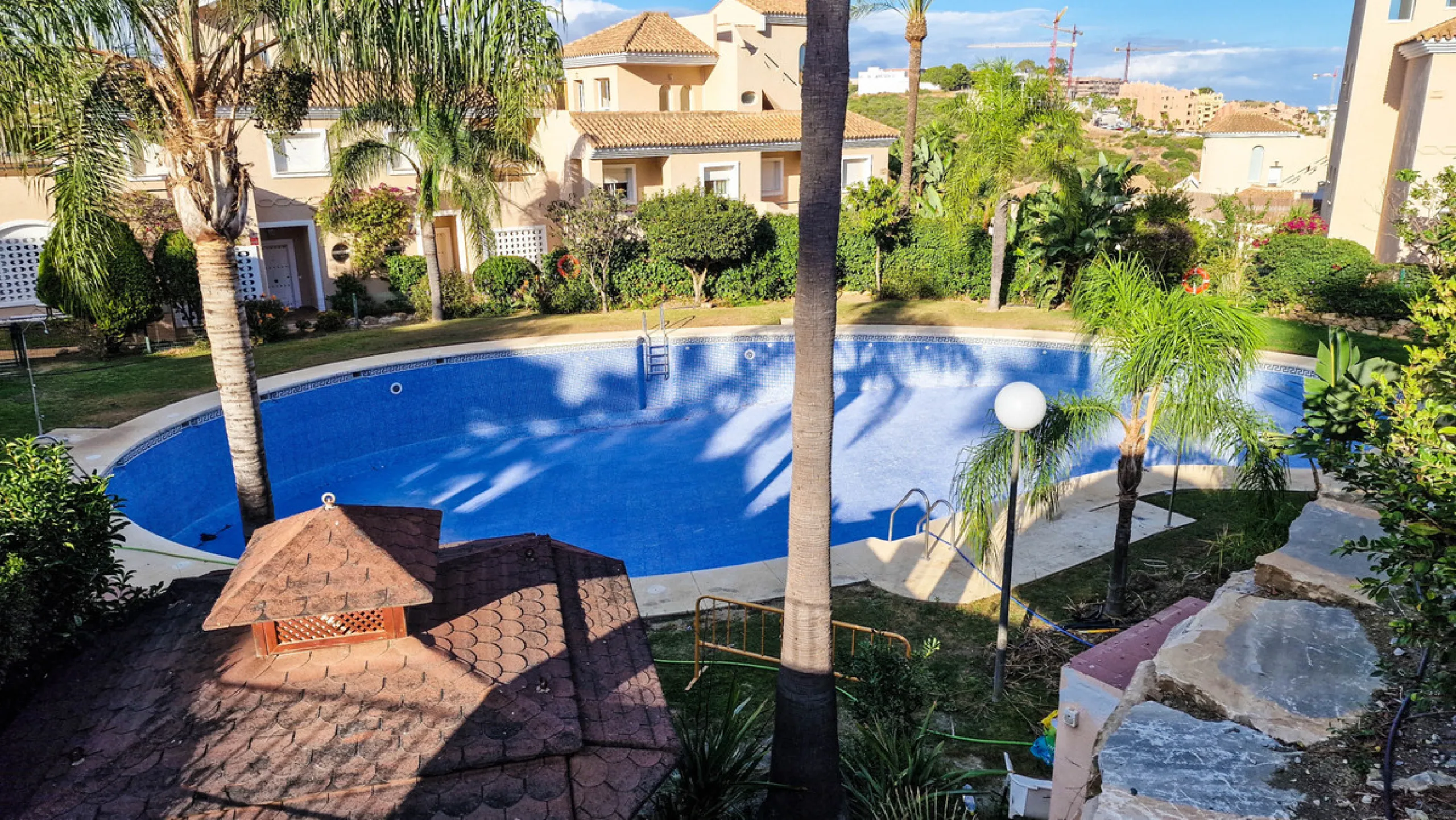 Apartment - Penthouse в продаже в Manilva, Málaga. В доме 3 спален и 2 ванных комнат. Площадь дома 154 м²