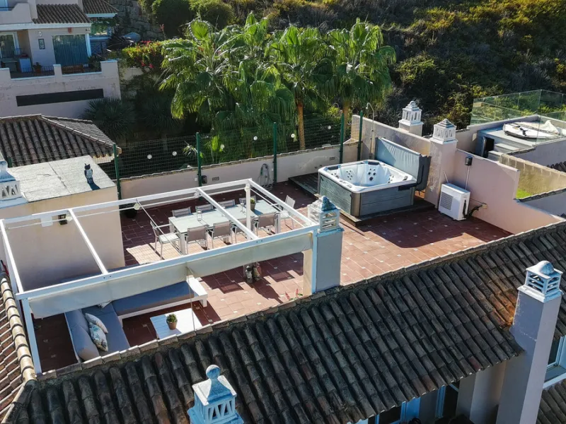 Apartment - Penthouse в продаже в Manilva, Málaga. В доме 3 спален и 2 ванных комнат. Площадь дома 154 м²