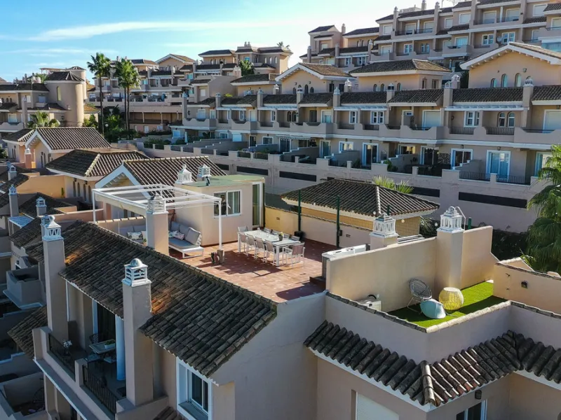Apartment - Penthouse в продаже в Manilva, Málaga. В доме 3 спален и 2 ванных комнат. Площадь дома 154 м²