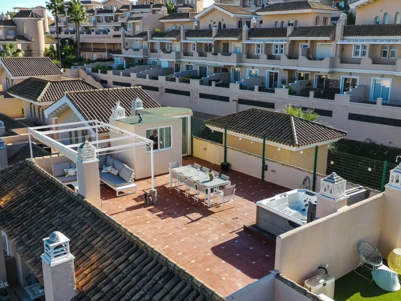Apartment - Penthouse в продаже в Manilva, Málaga. В доме 3 спален и 2 ванных комнат. Площадь дома 154 м²