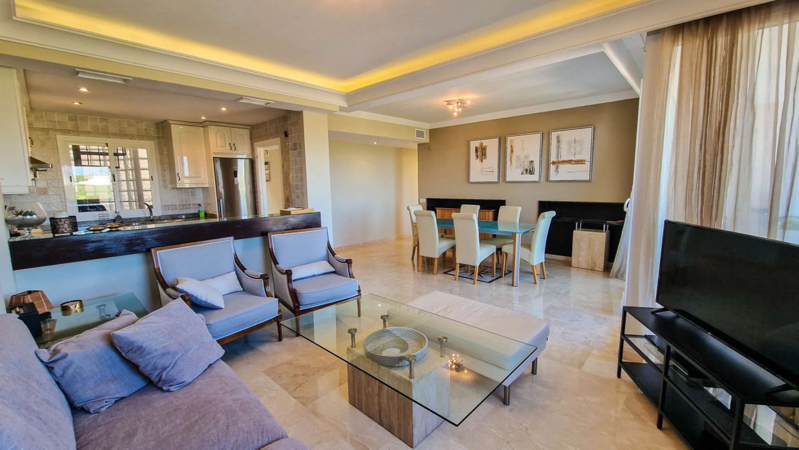 Apartment - Penthouse в продаже в Manilva, Málaga. В доме 3 спален и 2 ванных комнат. Площадь дома 154 м²