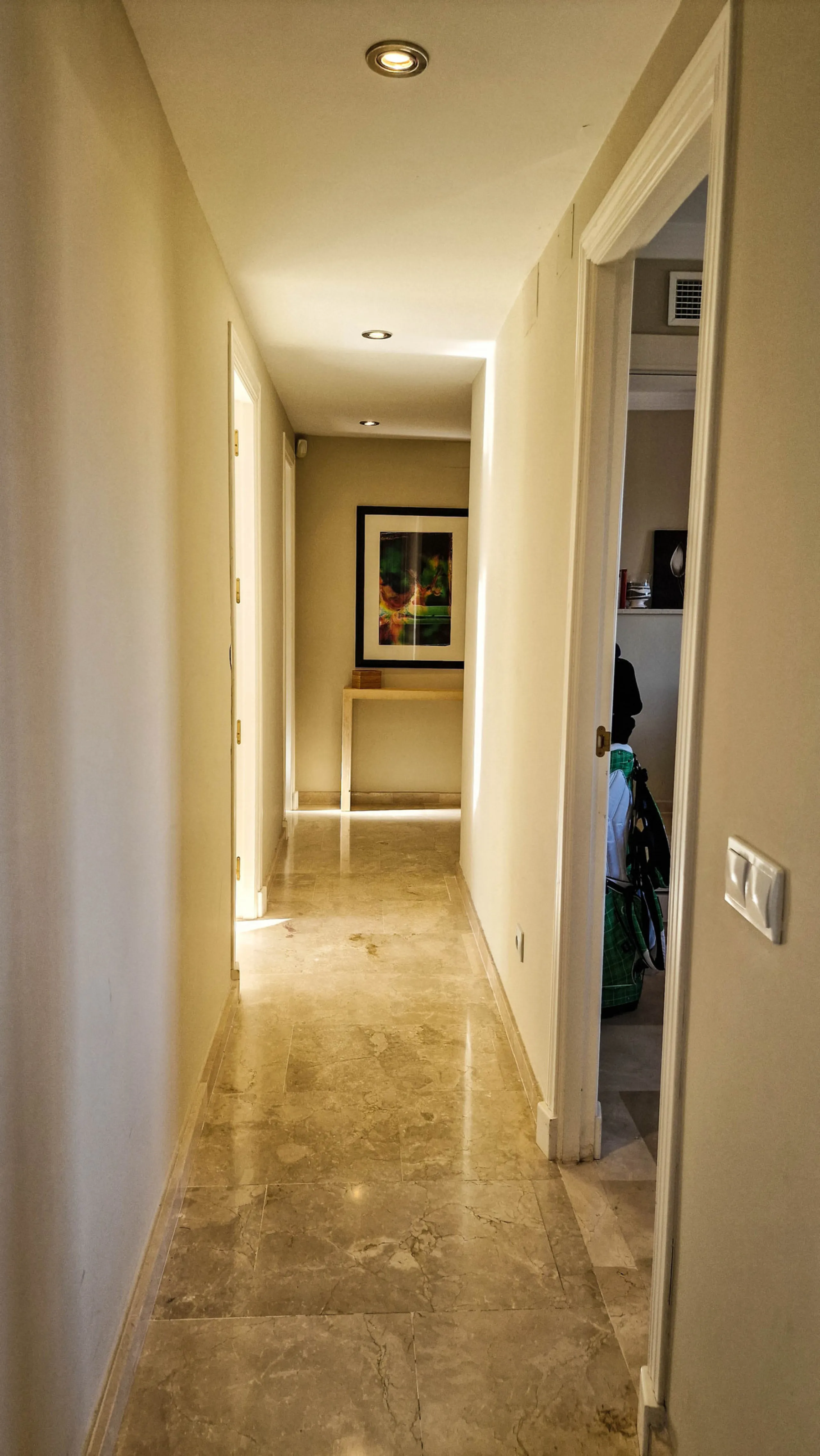 Apartment - Penthouse в продаже в Manilva, Málaga. В доме 3 спален и 2 ванных комнат. Площадь дома 154 м²