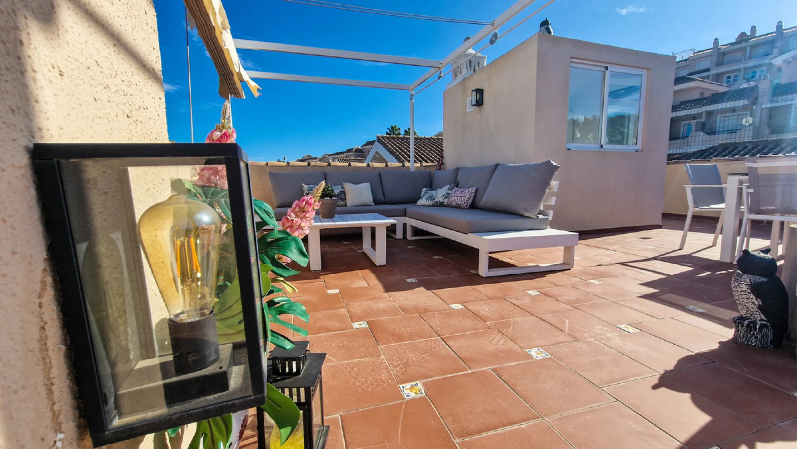 Apartment - Penthouse в продаже в Manilva, Málaga. В доме 3 спален и 2 ванных комнат. Площадь дома 154 м²