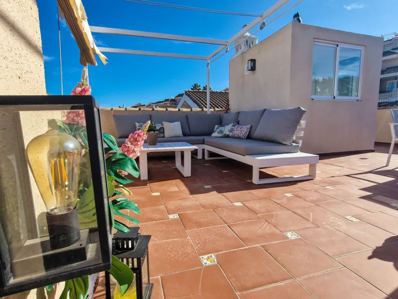 Apartment - Penthouse в продаже в Manilva, Málaga. В доме 3 спален и 2 ванных комнат. Площадь дома 154 м²
