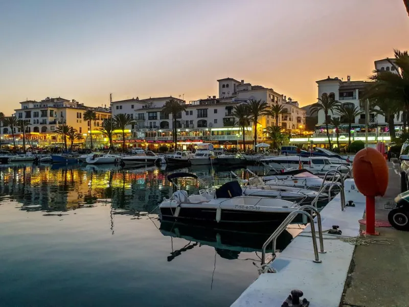 Apartment - Penthouse в продаже в Manilva, Málaga. В доме 3 спален и 2 ванных комнат. Площадь дома 154 м²