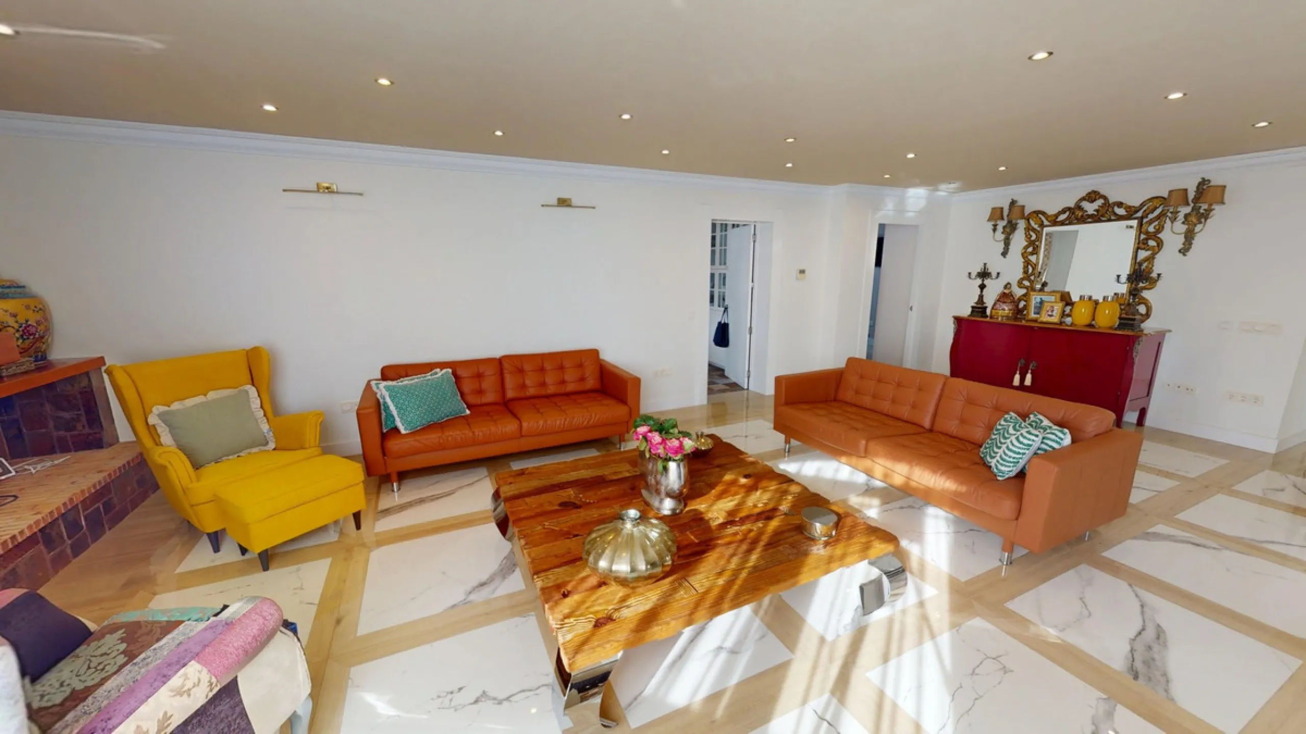Independent house, Caleta de Vélez boasts of being the most important fishing port in the province of Malaga. You can walk along the pier and see how the fishermen prepare their fising nets and, at dawn, enjoy watching the fishing boats come in to arrive 
