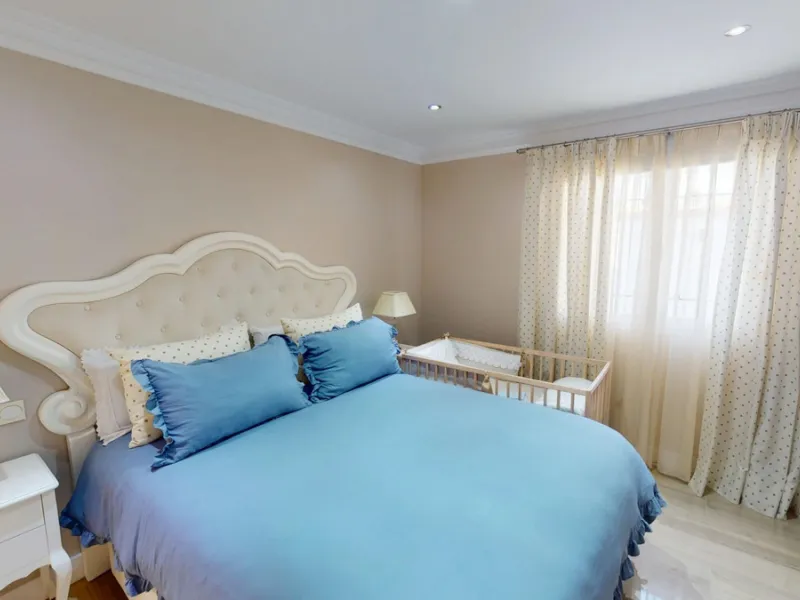 Independent house, Caleta de Vélez boasts of being the most important fishing port in the province of Malaga. You can walk along the pier and see how the fishermen prepare their fising nets and, at dawn, enjoy watching the fishing boats come in to arrive 