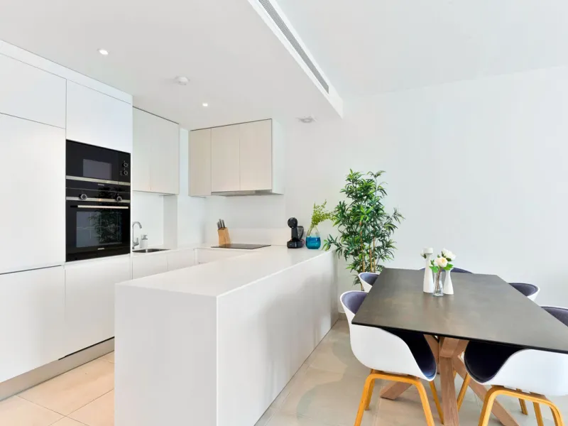 We are pleased to present this elegant 2-bedroom mid-floor apartment, offering a refined combination of comfort, convenience, and coastal living. Comprising two bedrooms and two bathrooms, the apartment is ideally suited as a permanent residence or a holi