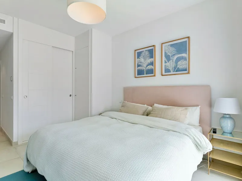 We are pleased to present this elegant 2-bedroom mid-floor apartment, offering a refined combination of comfort, convenience, and coastal living. Comprising two bedrooms and two bathrooms, the apartment is ideally suited as a permanent residence or a holi