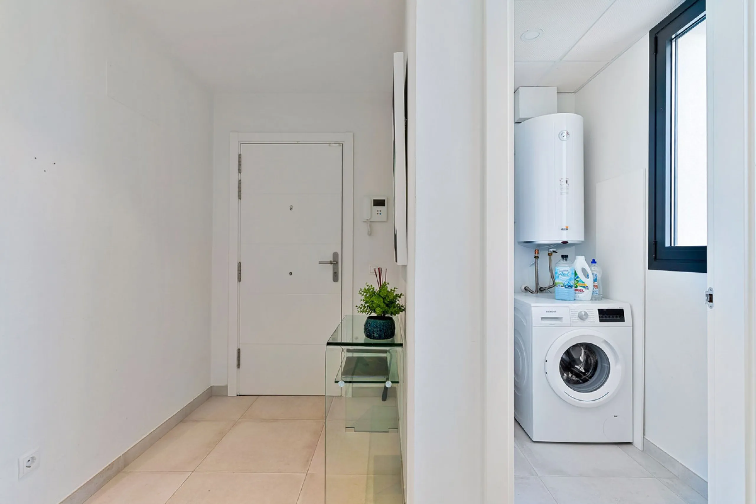 We are pleased to present this elegant 2-bedroom mid-floor apartment, offering a refined combination of comfort, convenience, and coastal living. Comprising two bedrooms and two bathrooms, the apartment is ideally suited as a permanent residence or a holi