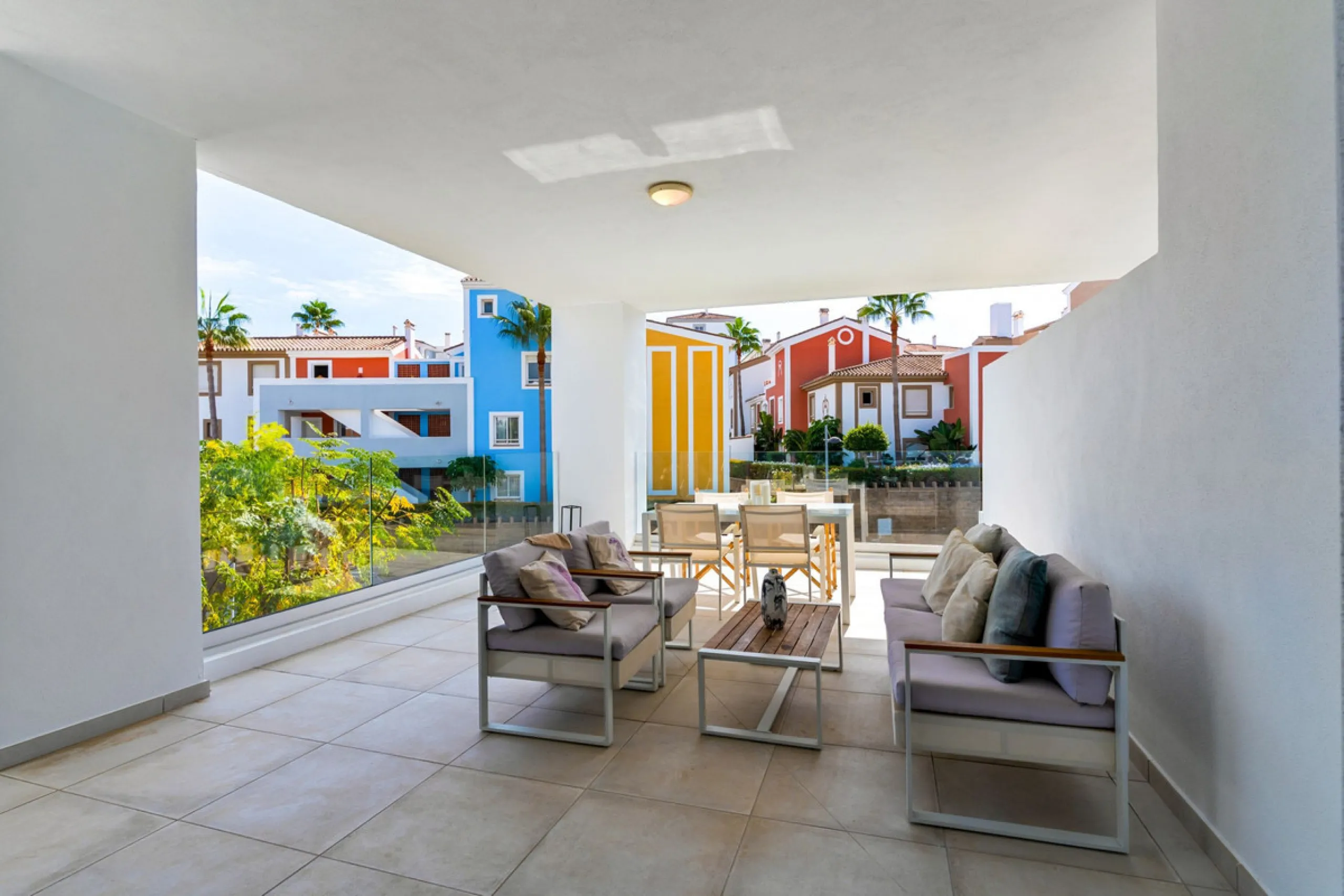 We are pleased to present this elegant 2-bedroom mid-floor apartment, offering a refined combination of comfort, convenience, and coastal living. Comprising two bedrooms and two bathrooms, the apartment is ideally suited as a permanent residence or a holi