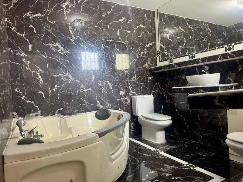 House - Townhouse в продаже в Marbella, Málaga. В доме 3 спален и 3 ванных комнат. Площадь дома 141 м²