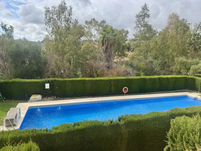 House - Townhouse в продаже в Marbella, Málaga. В доме 3 спален и 3 ванных комнат. Площадь дома 141 м²