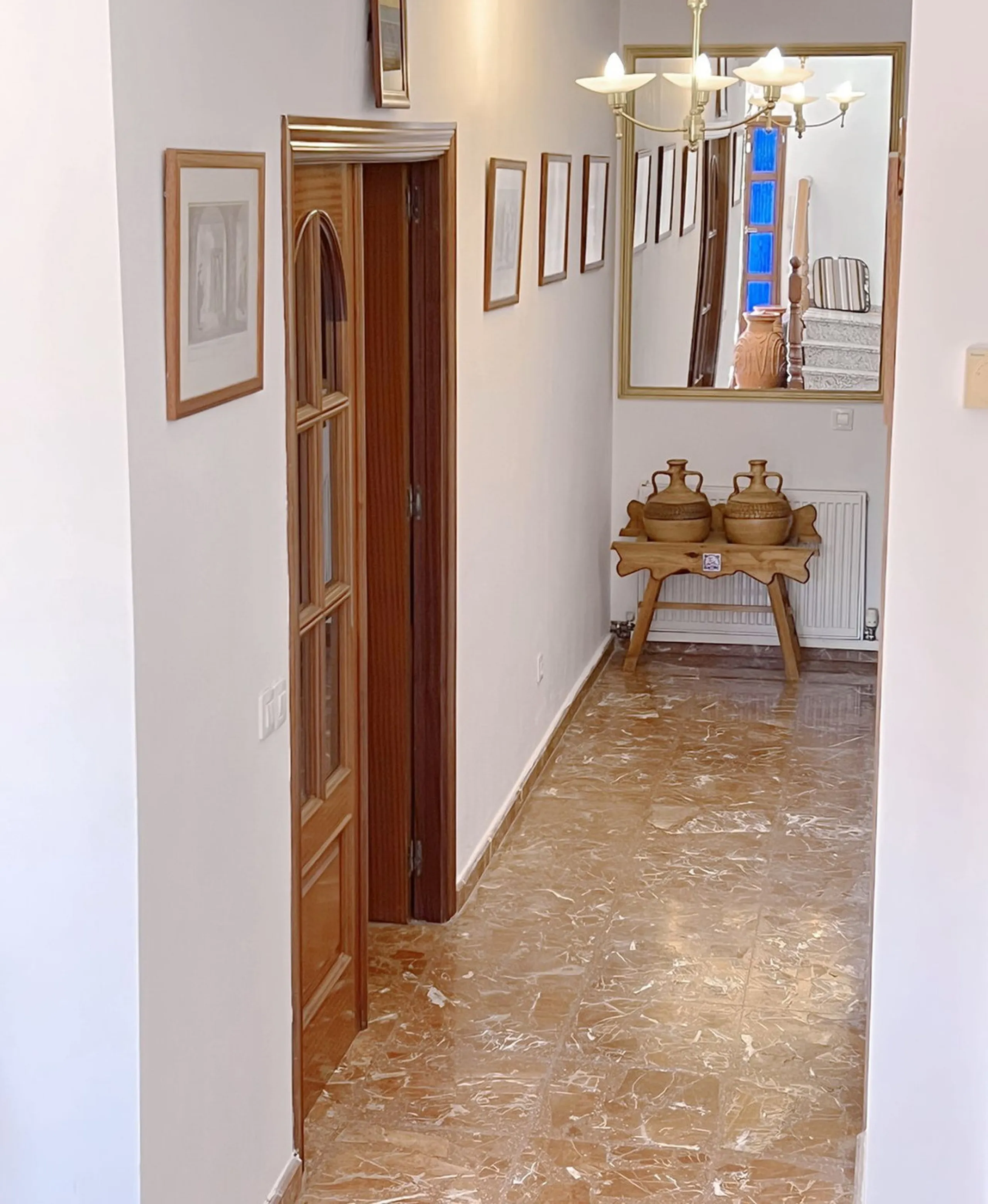 LARGE ANDALUSIAN VILLA situated on a quiet gated cul-de-sac just outside Mijas Pueblo. Boasts privacy in a peaceful location, only a 5-minute drive from town center. South orientation in a very private setting. Large private swimming pool with terrace sur