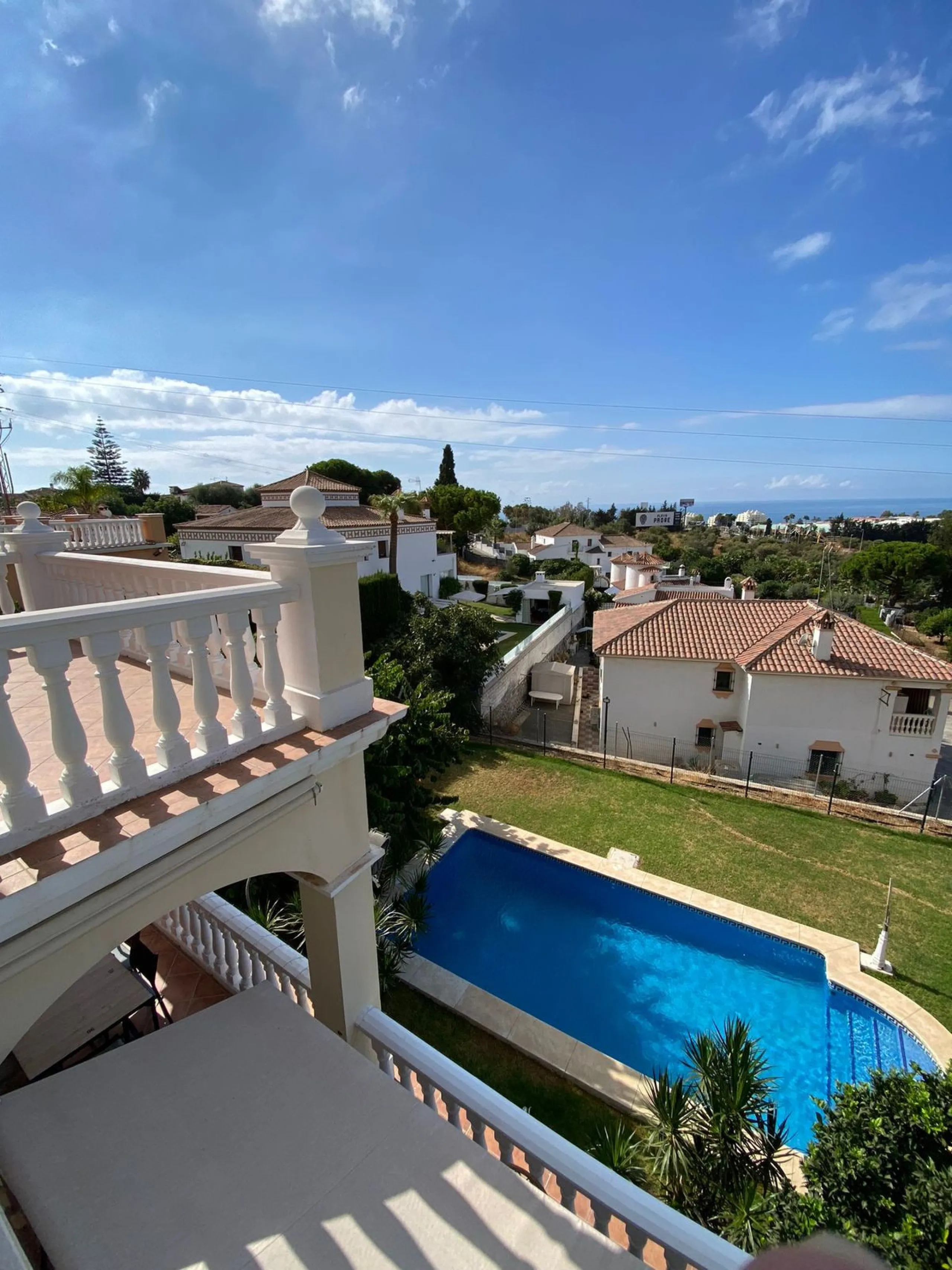 House - Detached Villa в продаже в Marbella, Málaga. В доме 7 спален и 5 ванных комнат. Площадь дома 365 м². Площадь участка 983 м²