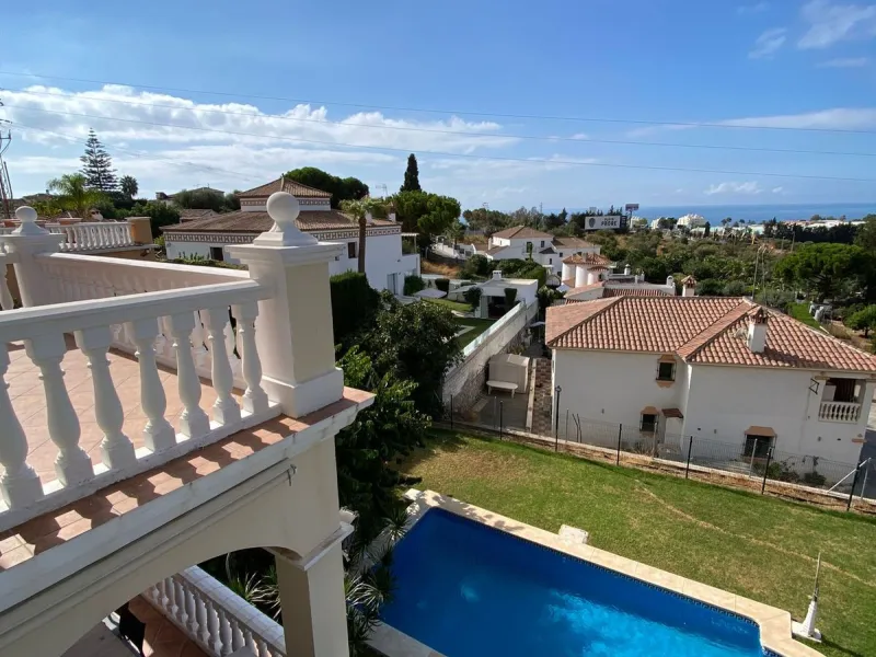 House - Detached Villa в продаже в Marbella, Málaga. В доме 7 спален и 5 ванных комнат. Площадь дома 365 м². Площадь участка 983 м²