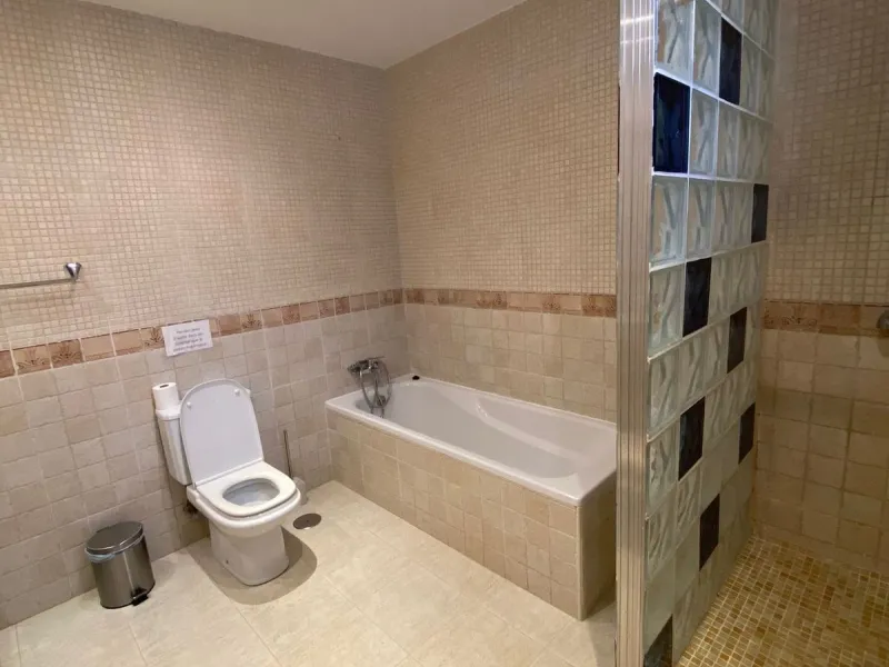 House - Detached Villa в продаже в Marbella, Málaga. В доме 7 спален и 5 ванных комнат. Площадь дома 365 м². Площадь участка 983 м²